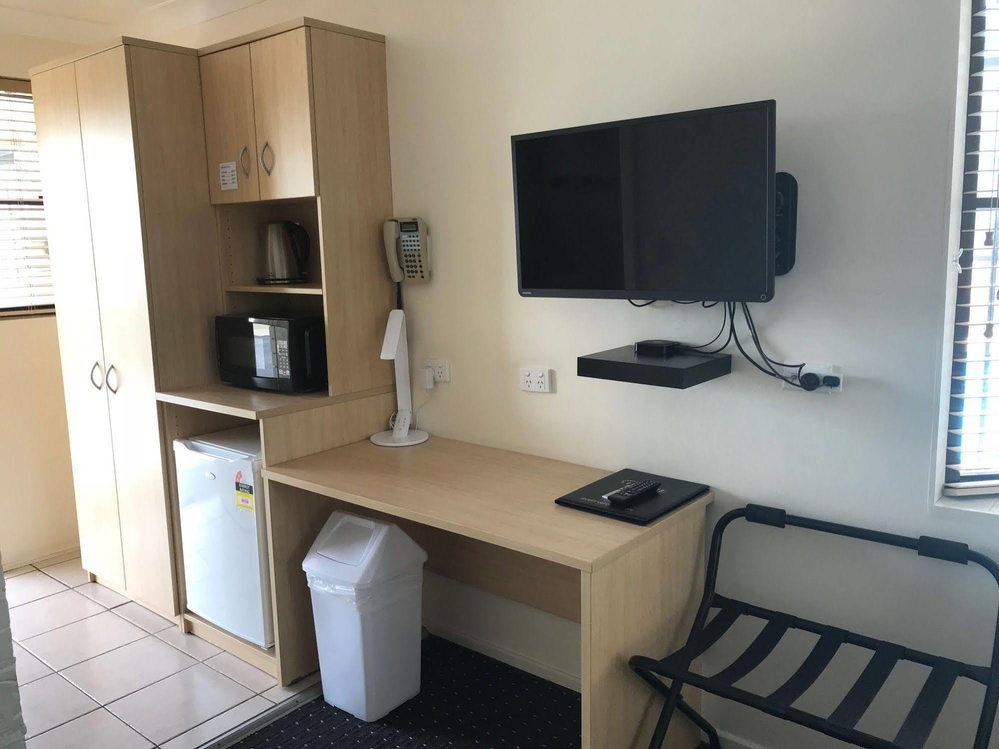 Motel Grande Тамуорт Экстерьер фото